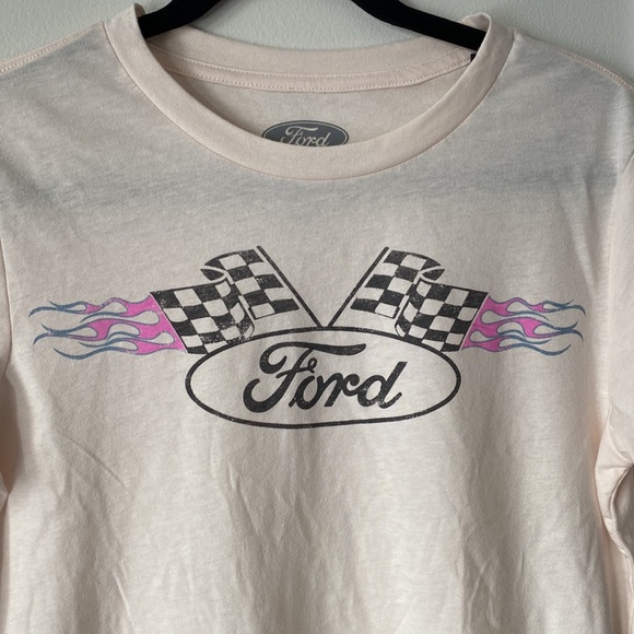 Ford - Light Pink Authentic Ford Logo Short Sleeve Graphic Tee/T-Shirt - Picture 2 of 5